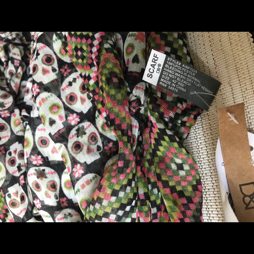 Sugar skull infinity scarf - Picture 2 of 2